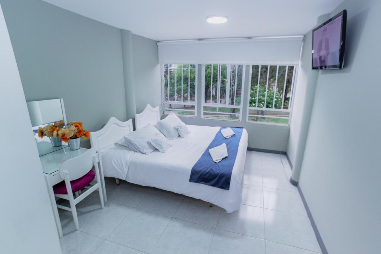 Apartasuites & Hotel Bogota Teusaquillo Exterior photo